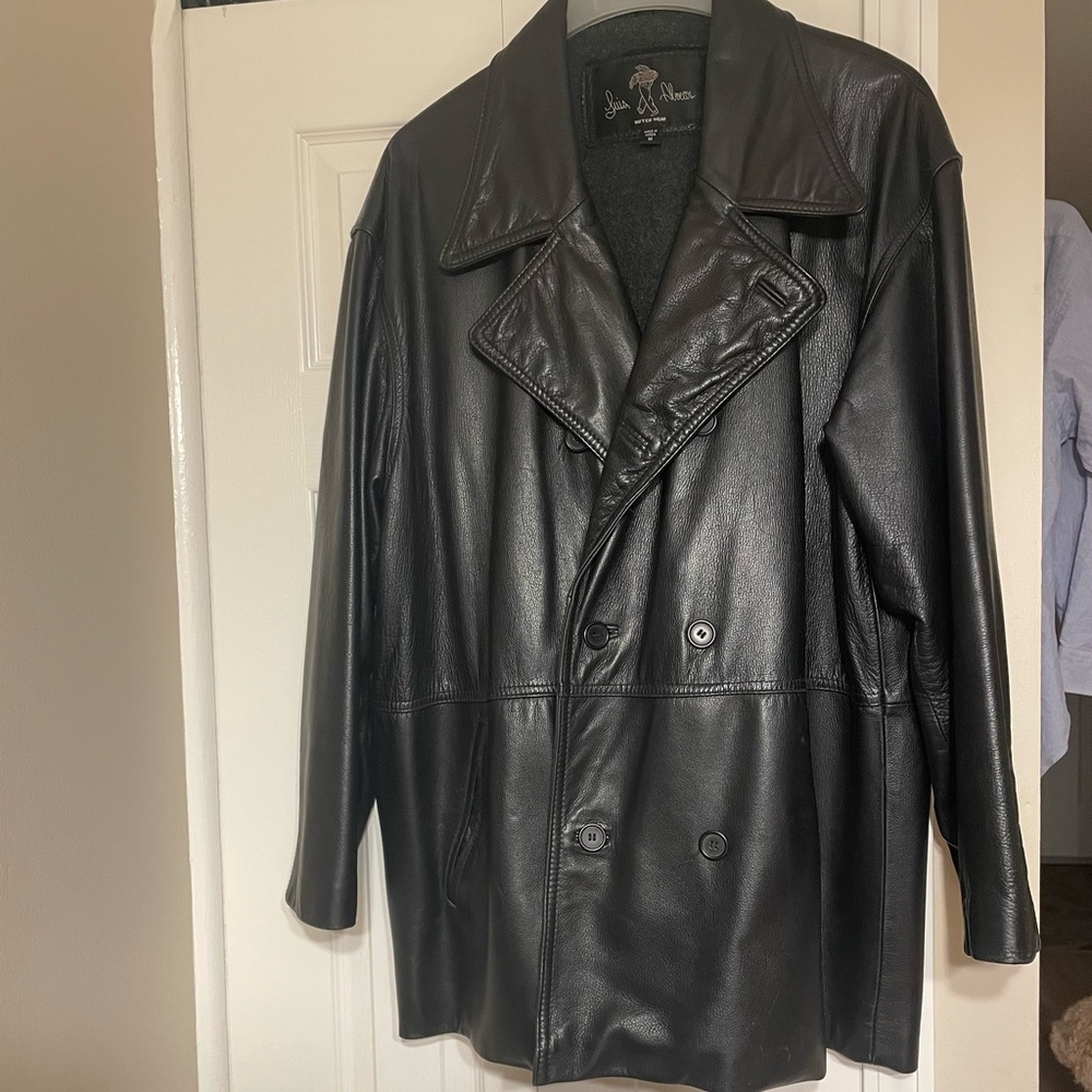 Men’s black leather jacket. Luis Alvear-medium